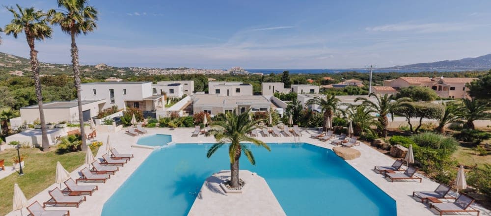 Hôtel Corsica & Spa Serena et sa piscine